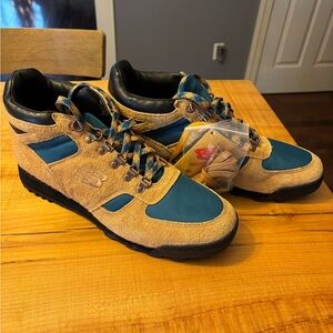 New Balance Rainier hiking boots